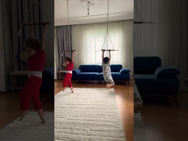 #youtube #karbe #shorts #baby #trendingshorts #funny #cute #babaoyunda #cutebaby #babygirl