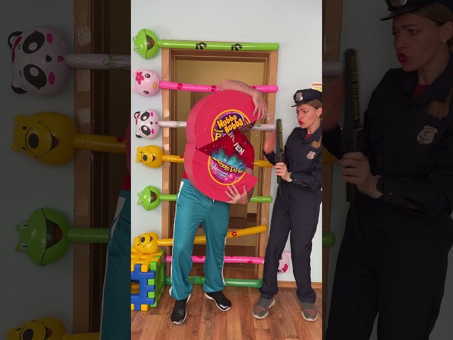 Funny Balloon door - Giant Hubba Bubba vs little 002 #shorts by PIBABU