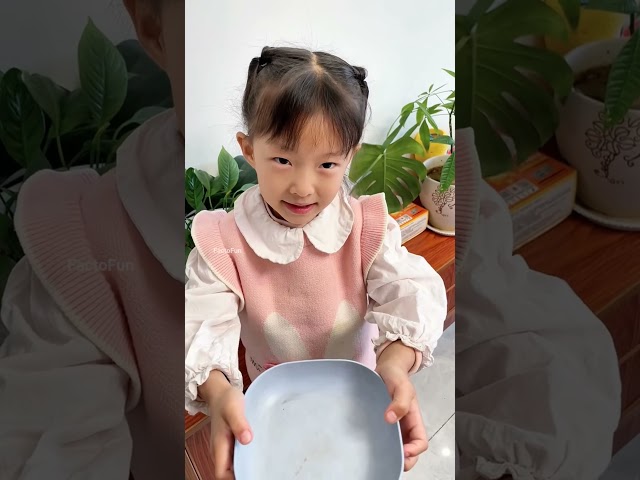 She Shared Her Happiness with Her Sister #viral #shorts