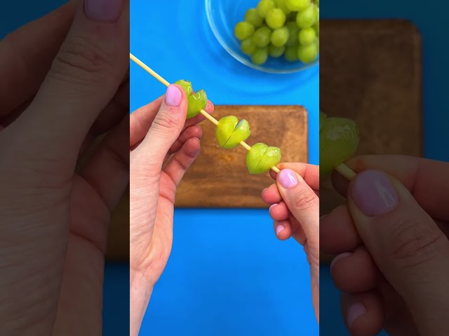 💜 HEALTHY SNACK HACK — MAKE FRUIT CUTE! #shorts #funny